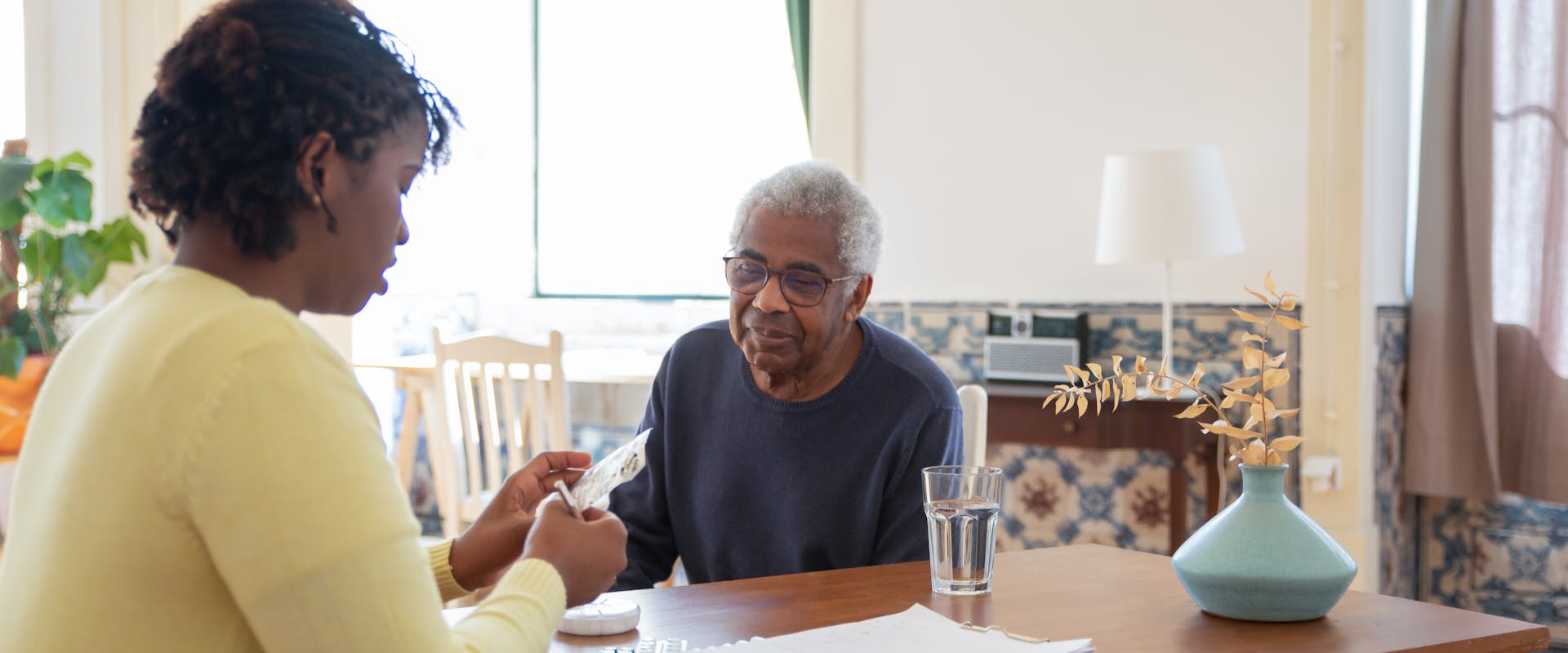 Yaşlılarınıza Özenli Bakım